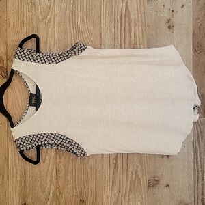W5 Anthropologie Sleeveless Shirt Oatmeal with Navy Trim Size Small